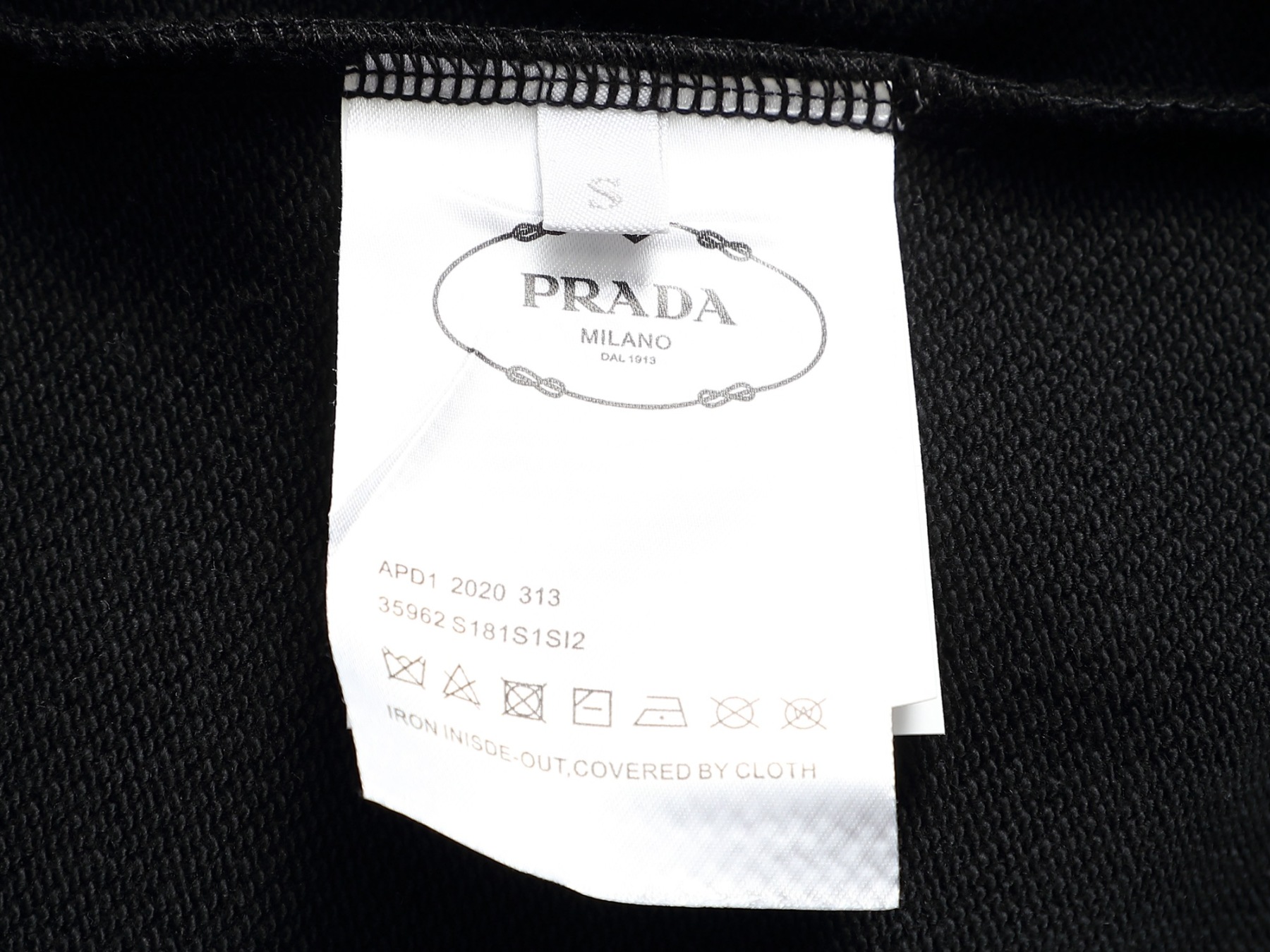 【PRADA】プラダ 刺繍パーカー