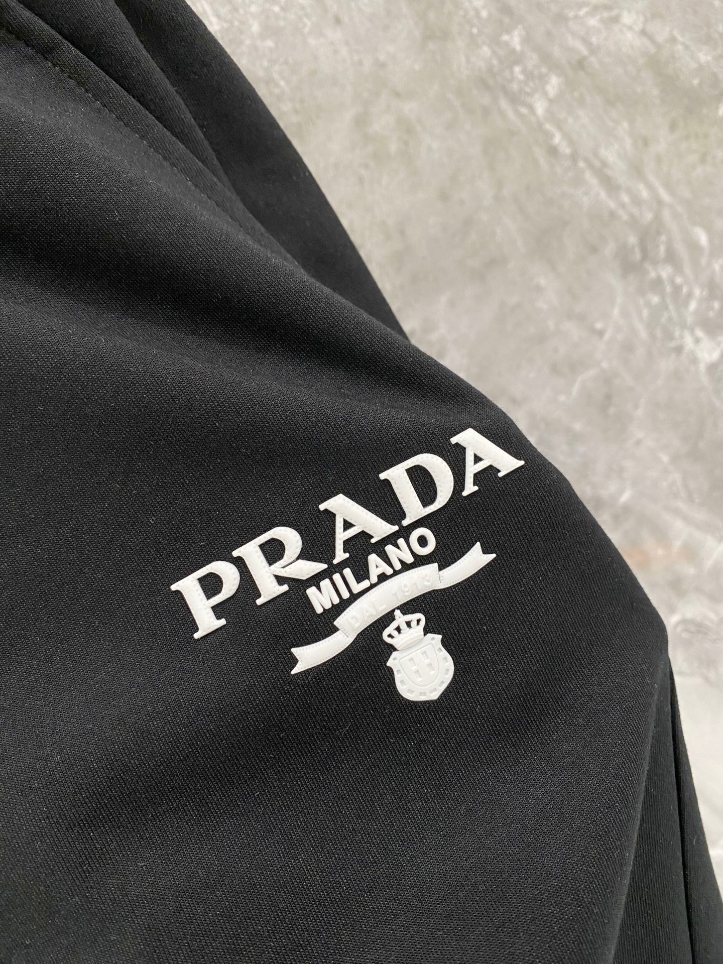 【PRADA】半袖T シャツショートパンツ セットアップ