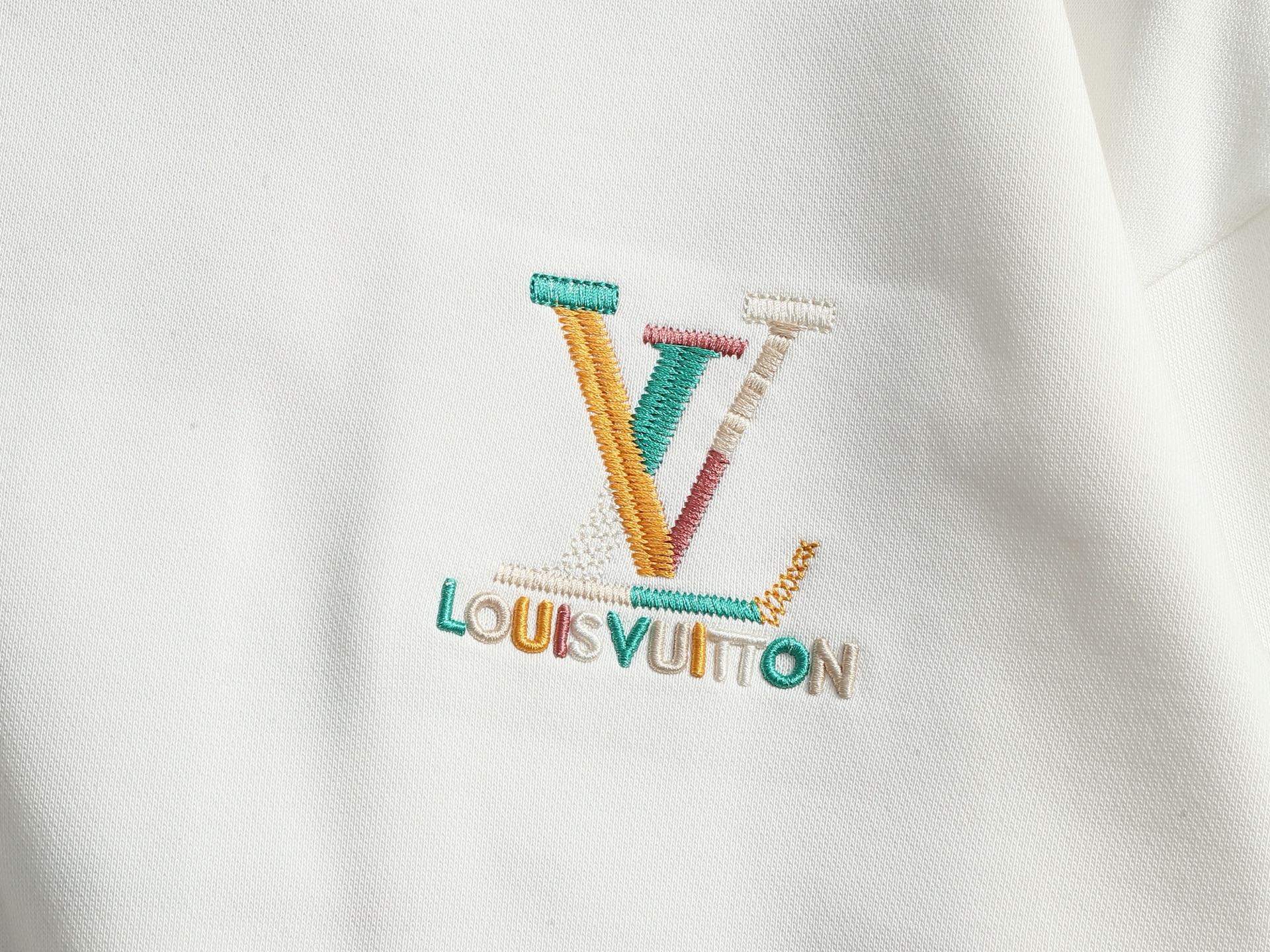 【LOUIS VUITTON】刺繍長袖 T シャツ