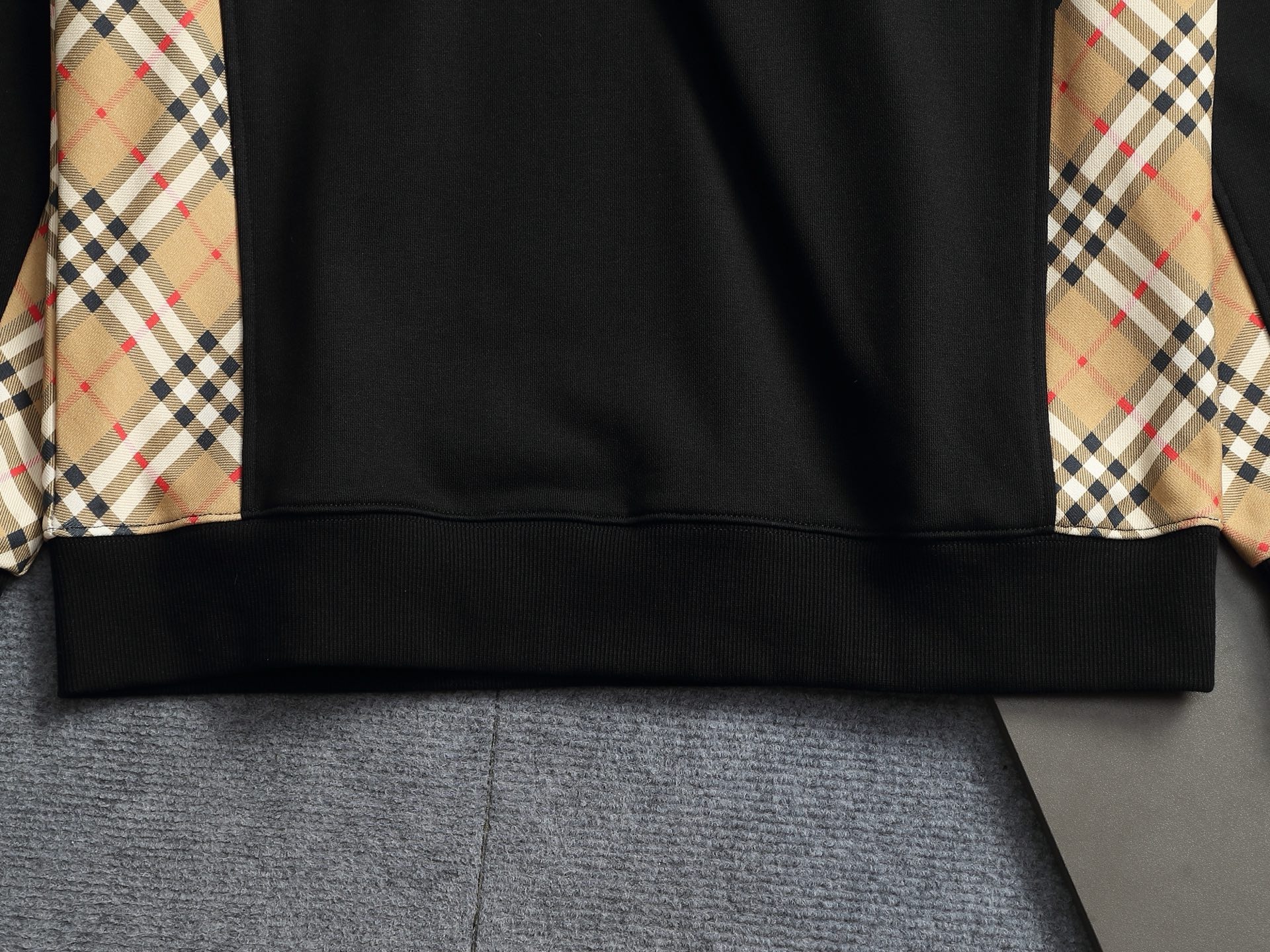 【BURBERRY】長袖 T シャツ