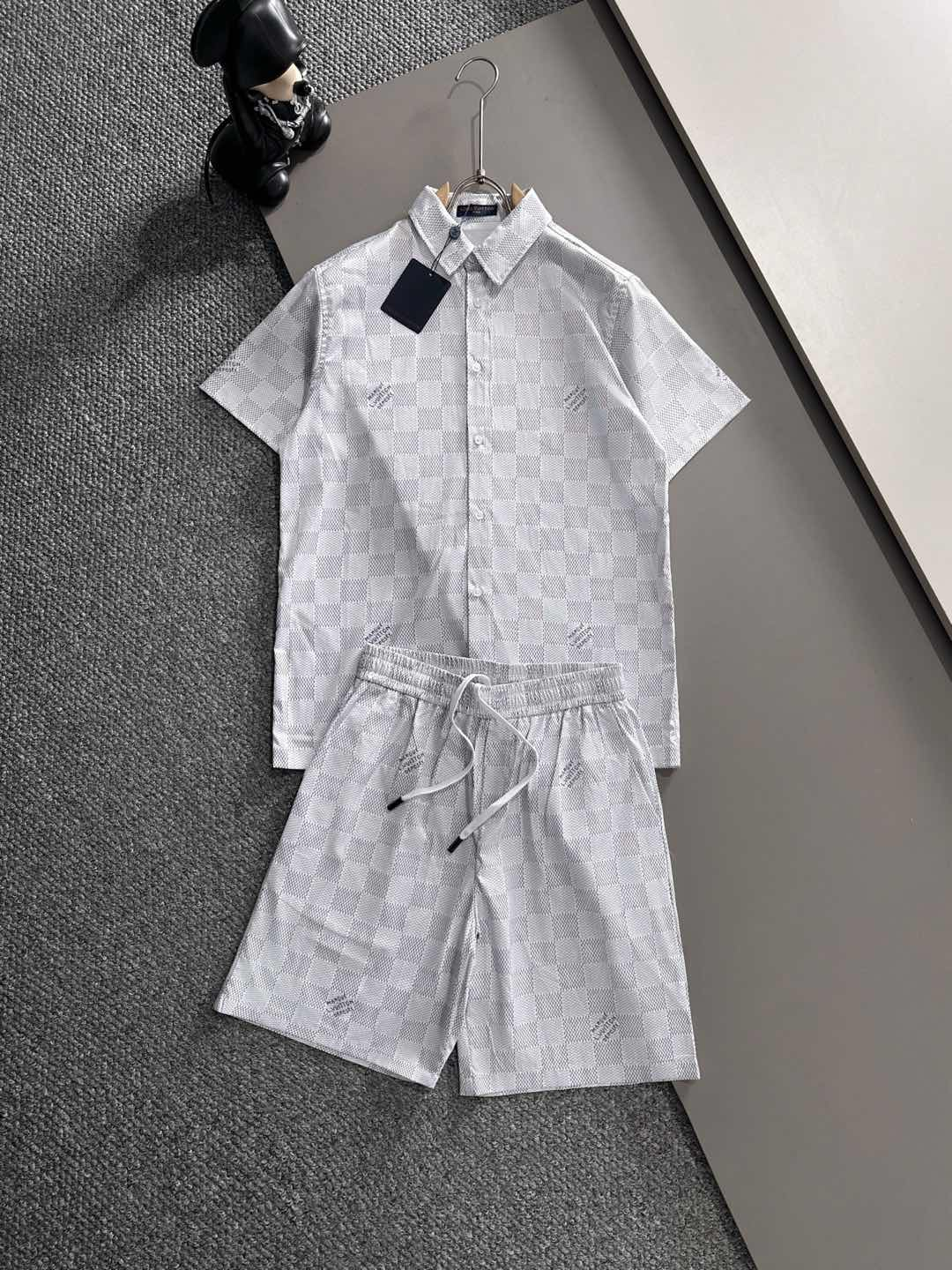 【LOUIS VUITTON】半袖シャツショートパンツ セットアップ