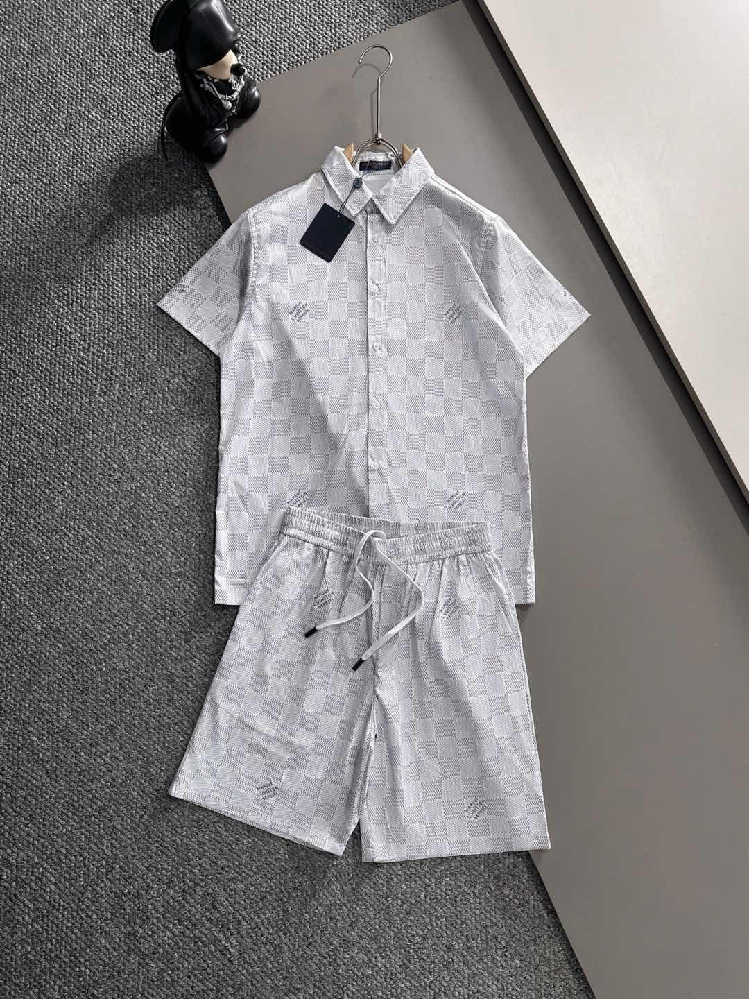 【LOUIS VUITTON】半袖シャツショートパンツ セットアップ