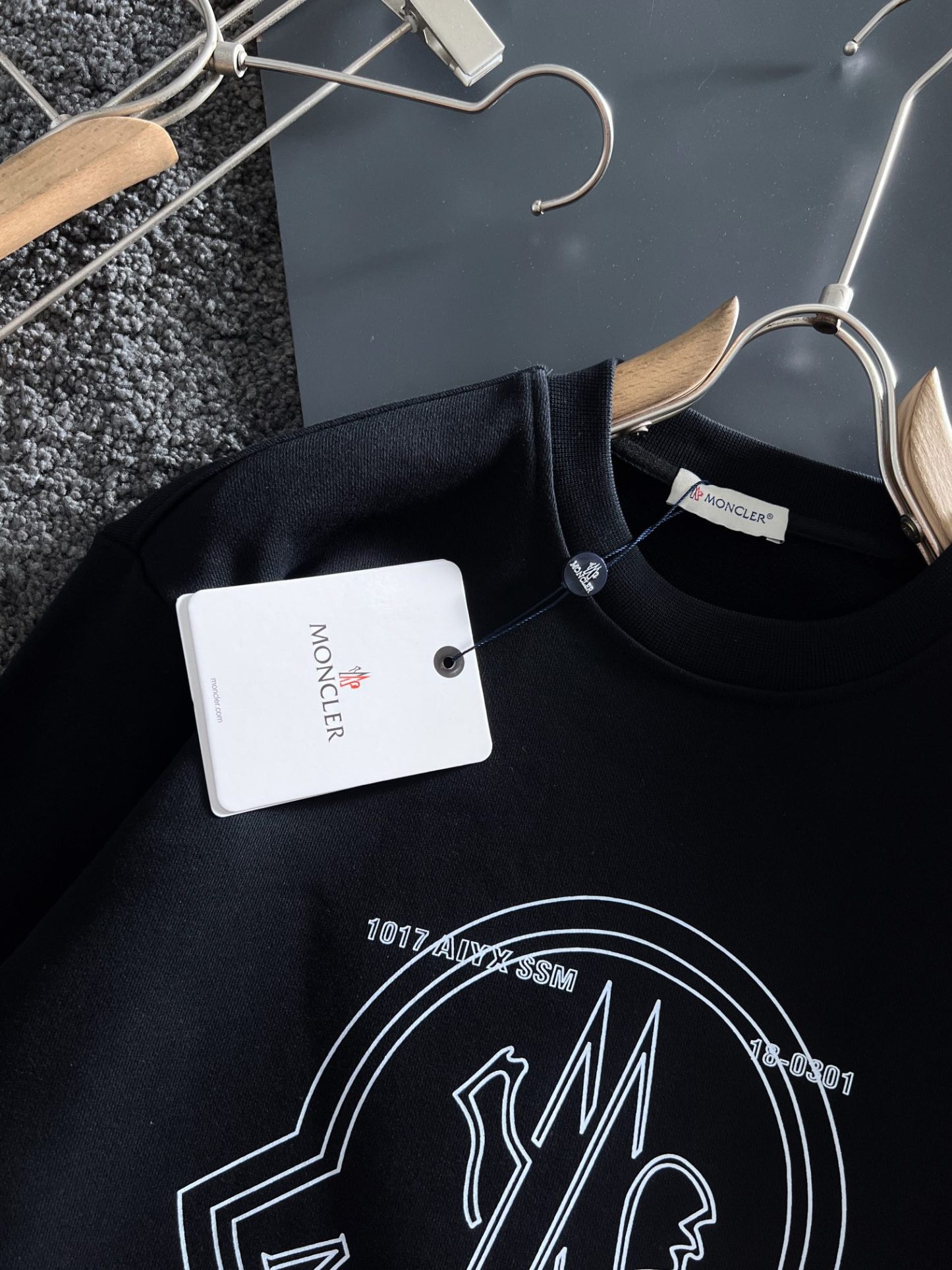 【MONCLER】長袖 T シャツ