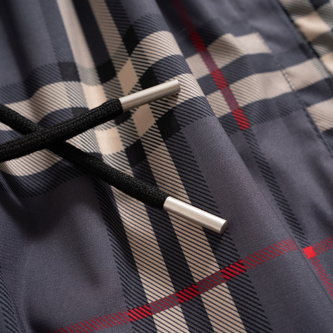 【BURBERRY】ショートパンツ