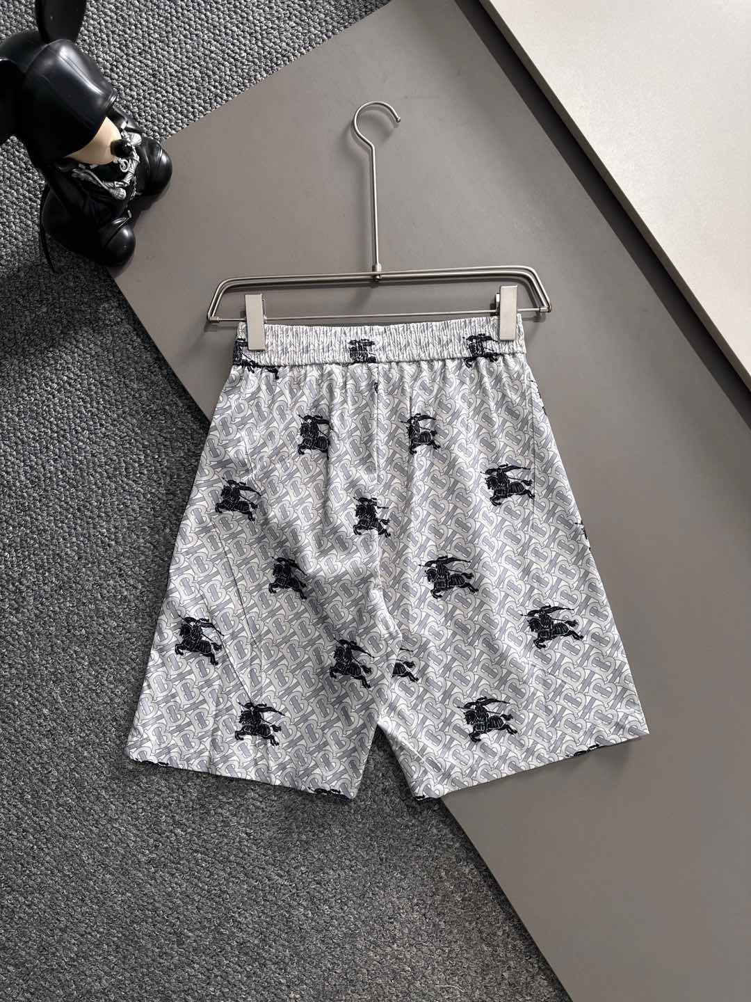 【BURBERRY】半袖シャツショートパンツ セットアップ