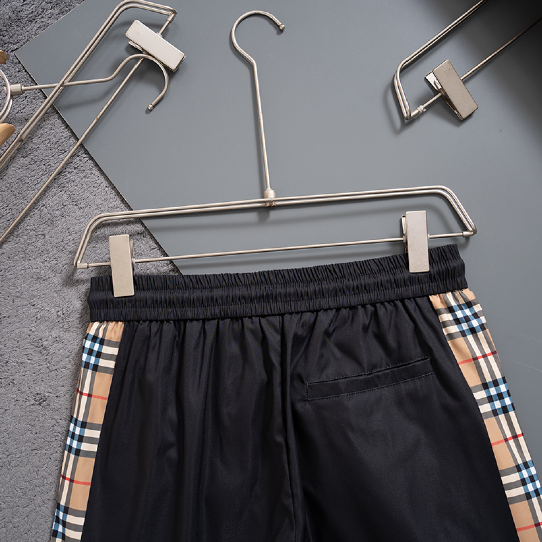 【BURBERRY】ショートパンツ