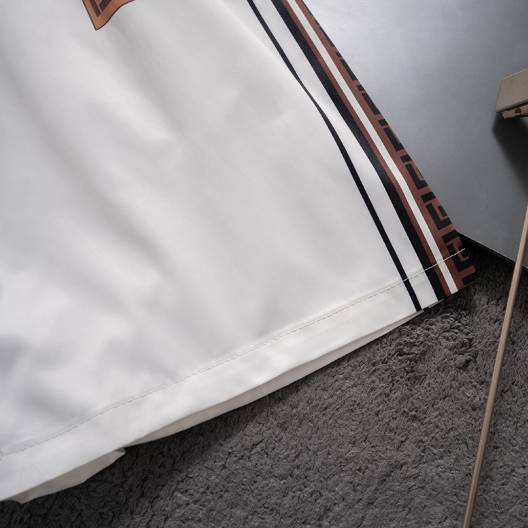 【FENDI】ショートパンツ