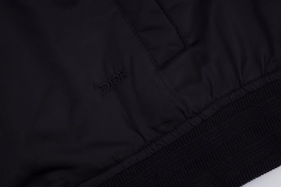 【DIOR公式旗艦店】ディオール ジャケット 綿入り ご好評に付き再入荷！