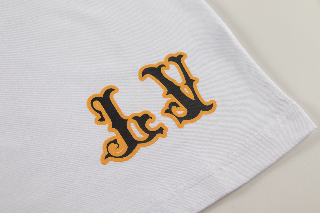 【LOUIS VUITTON旗艦店】ルイヴィトン 半袖Tシャツ ご好評に付き再入荷！