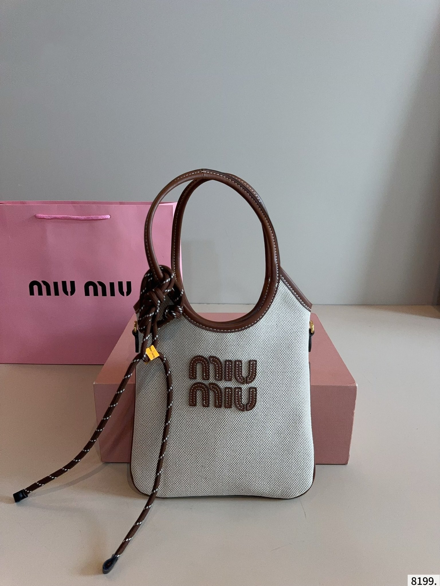 【MIU MIU公式旗艦店】MINI HOBO トートバッグ ★大人気★完売確実の売れ筋★