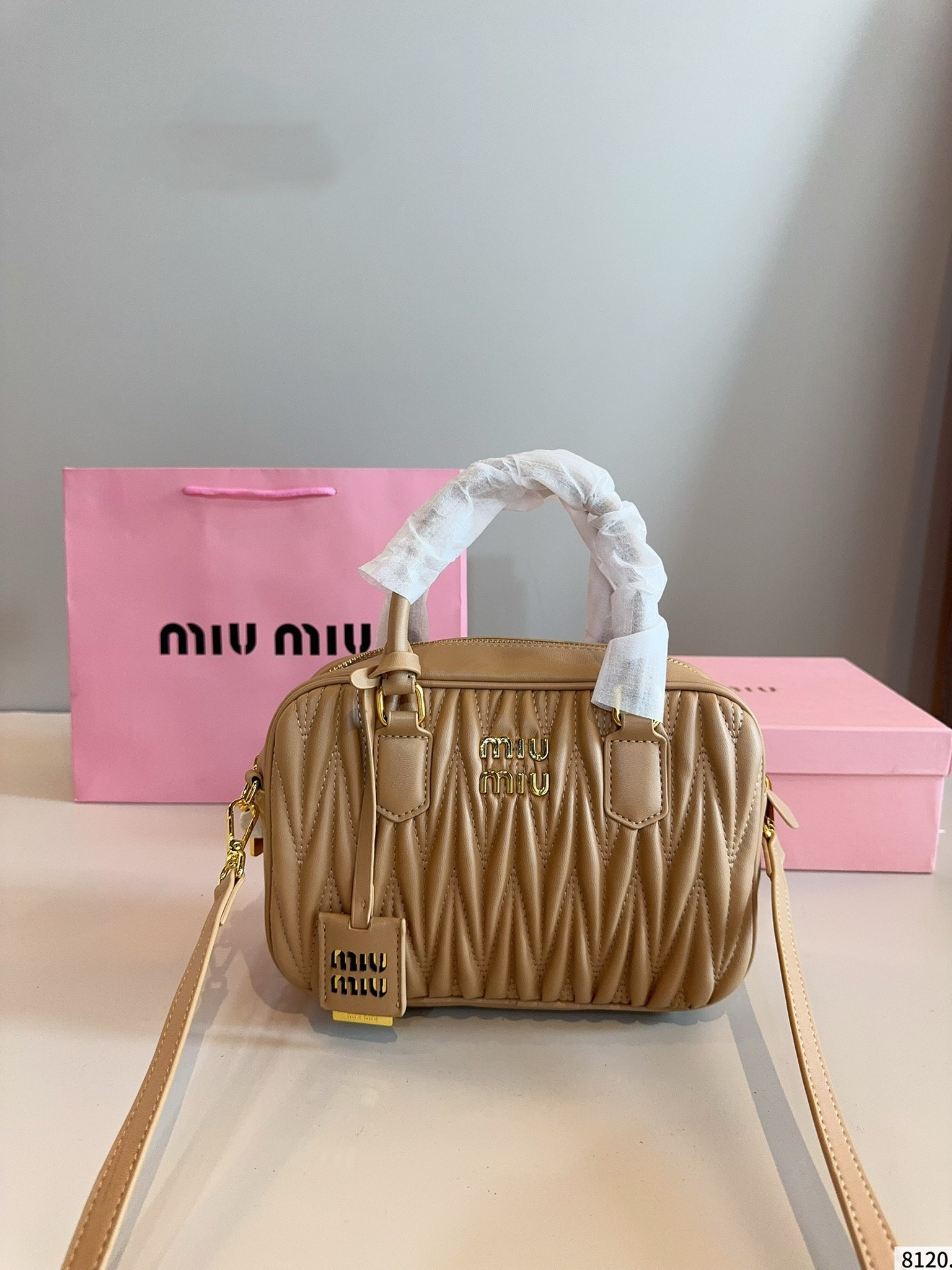 【MIU MIU公式旗艦店】ショルダーバッグ ★大人気★完売確実の売れ筋★ 9色