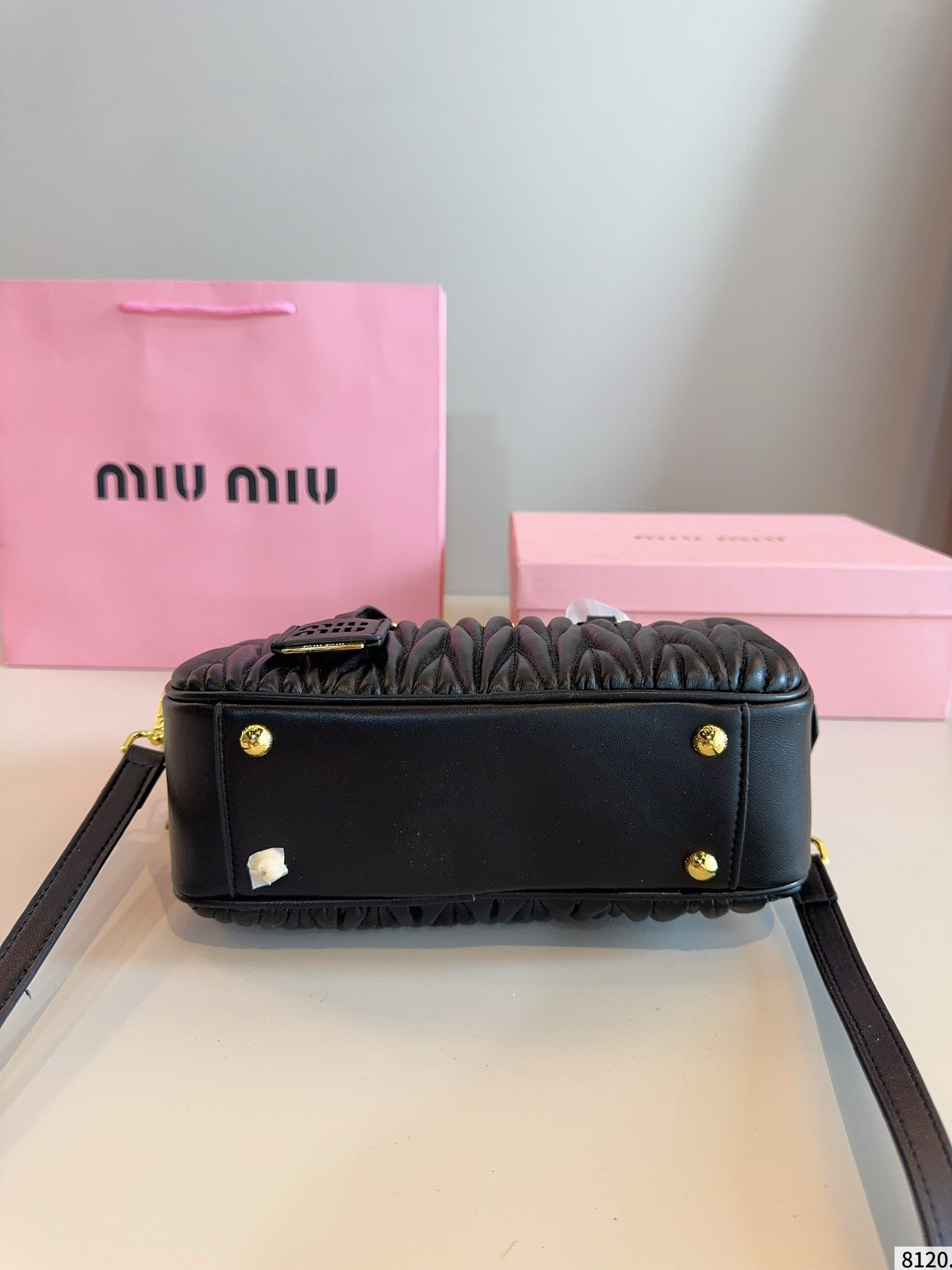 【MIU MIU公式旗艦店】ショルダーバッグ ★大人気★完売確実の売れ筋★ 9色
