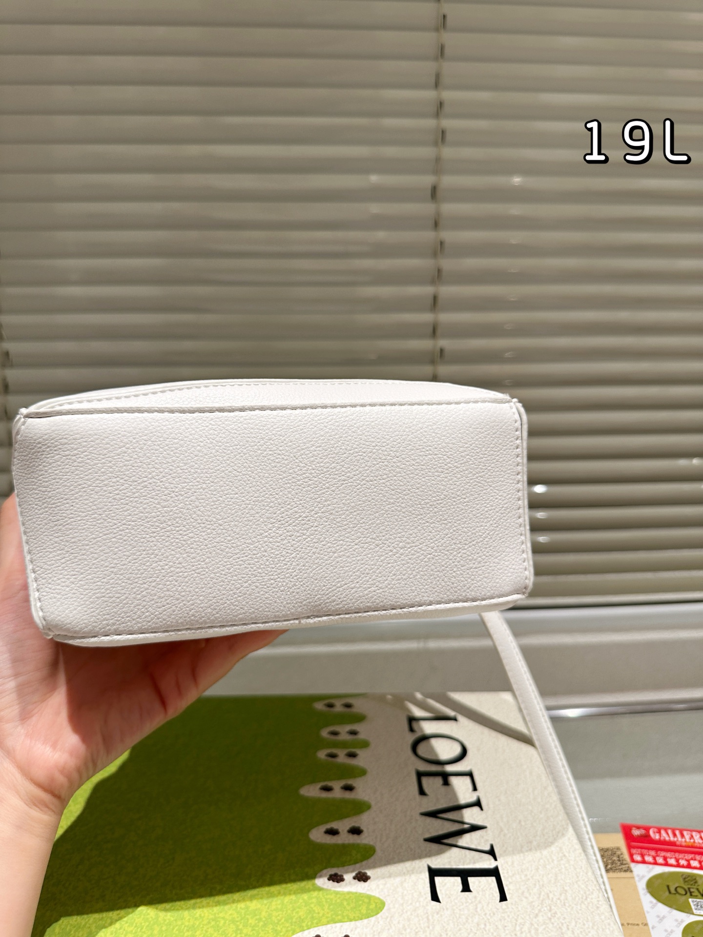 【LOEWE公式旗艦店】ロエベ クラシックショルダーバッグ