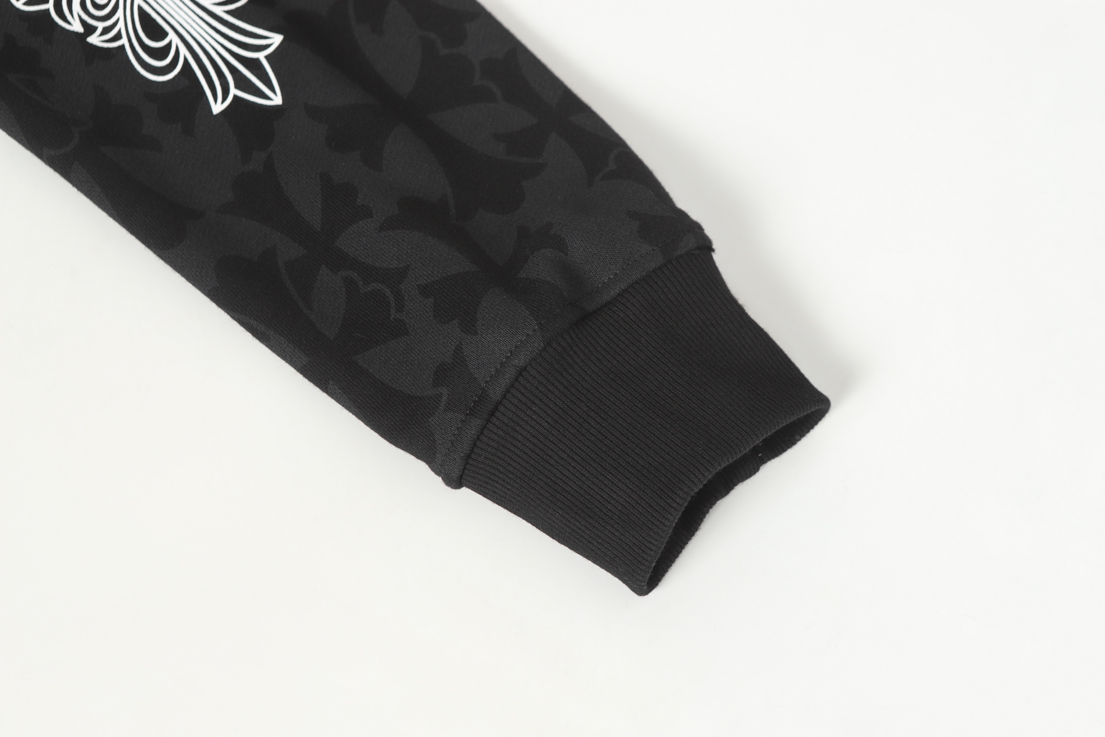 【CHROME HEARTS】パーカー