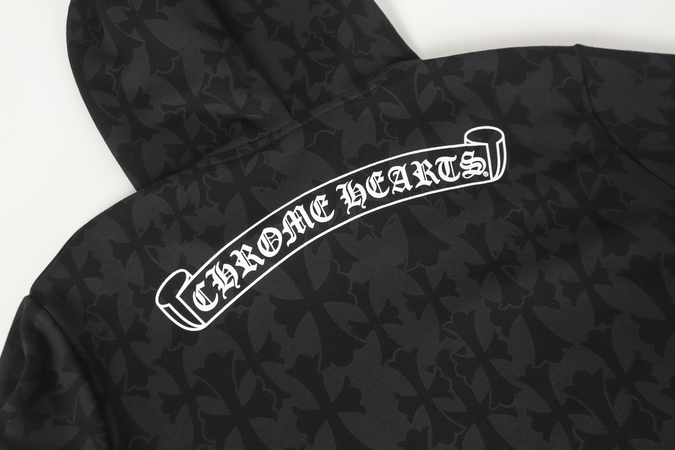 【CHROME HEARTS】パーカー