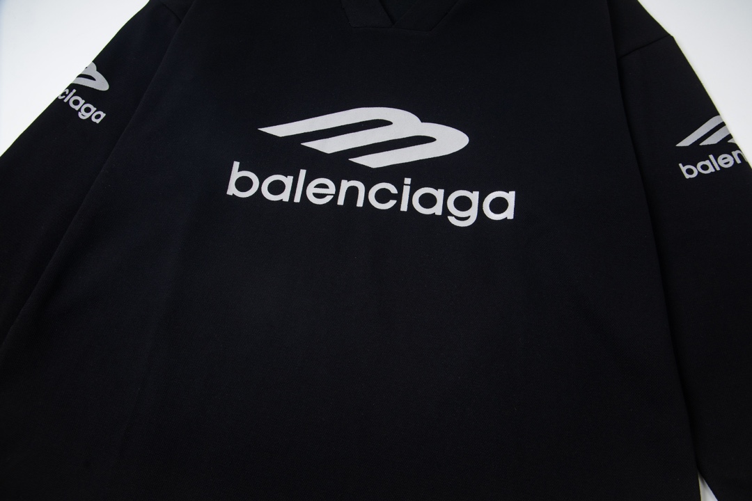 【BALENCIAGA】V ネック長袖 T シャツ