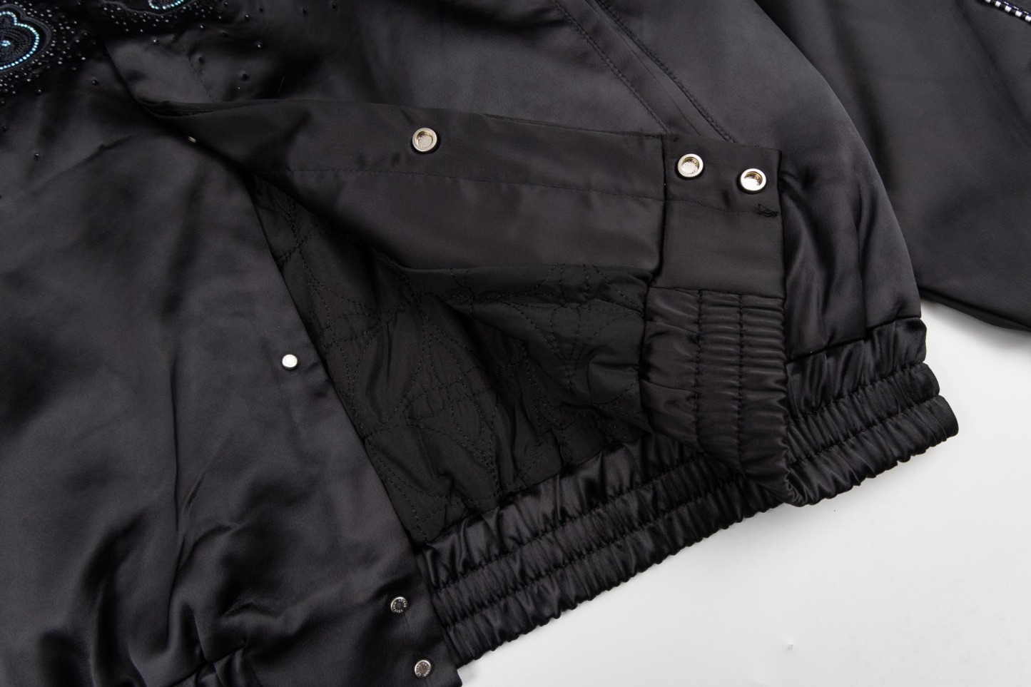 【LOUIS VUITTON公式旗艦店】ルイヴィトン 秋冬ジャケット ご好評に付き再入荷！