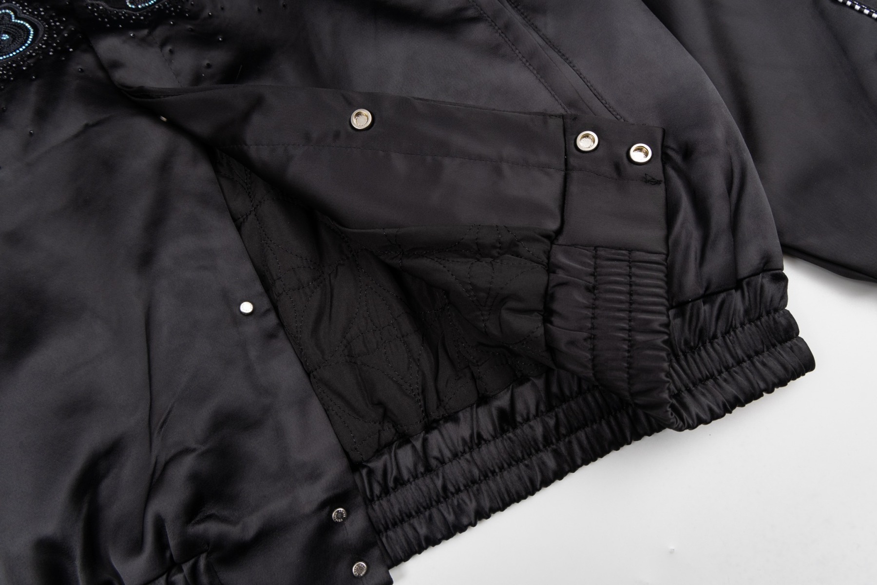 【LOUIS VUITTON公式旗艦店】ルイヴィトン 秋冬ジャケット ご好評に付き再入荷！