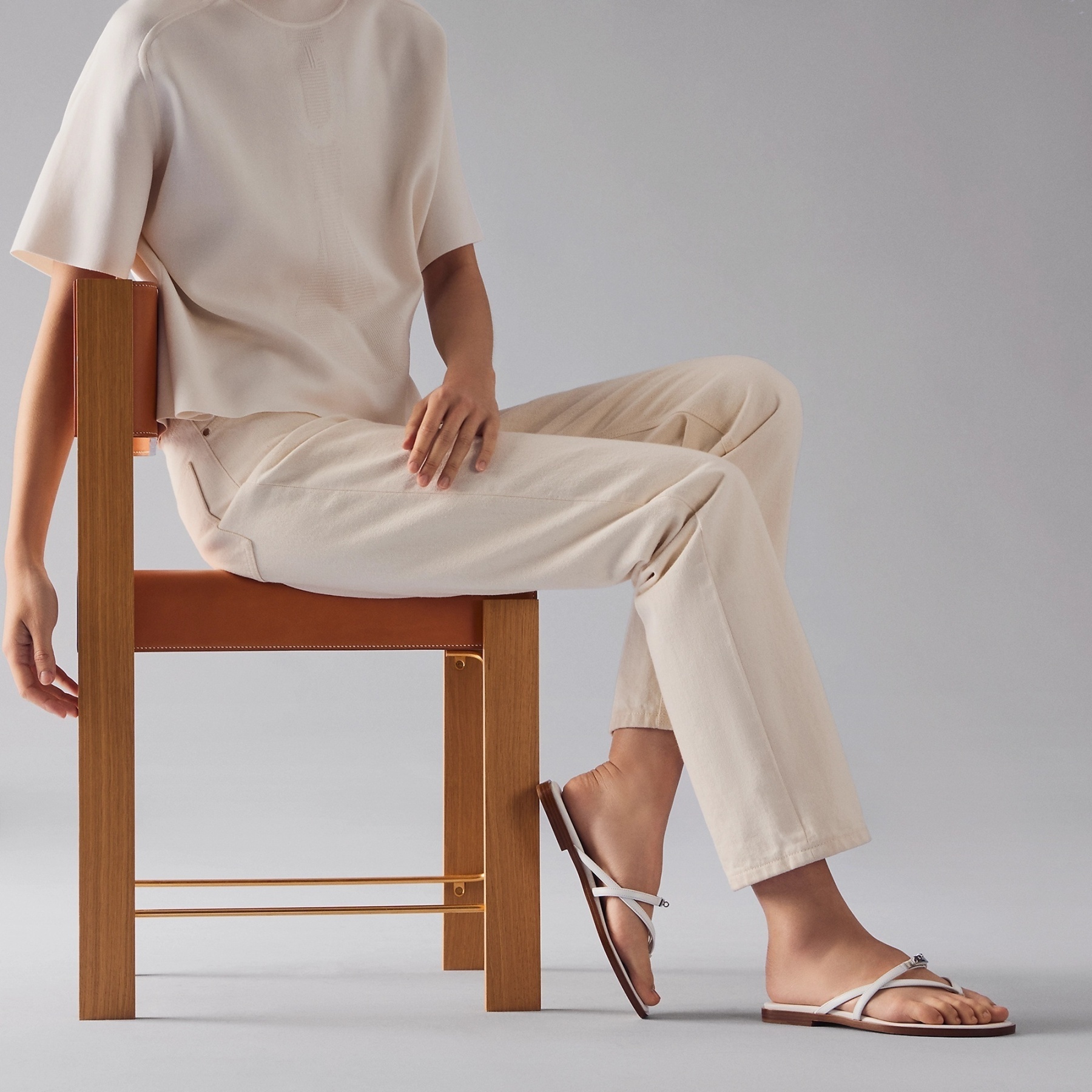 【クロスストラップ×ケリー】HERMES ミスMiss フラットサンダル