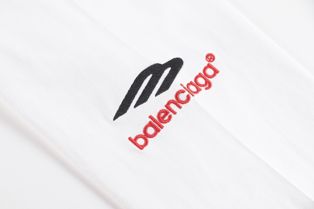 【BALENCIAGA旗艦店】バレンシアガ 刺繡トレーナー 長袖 ご好評に付き再入荷！-BRAND OFF