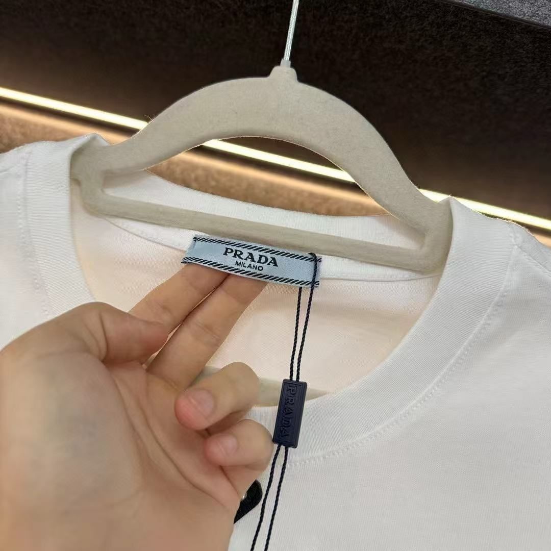 【Prada旗艦店】( プラダ ) トレーナー 長袖 即日出荷 ご好評に付き再入荷！-BRAND OFF