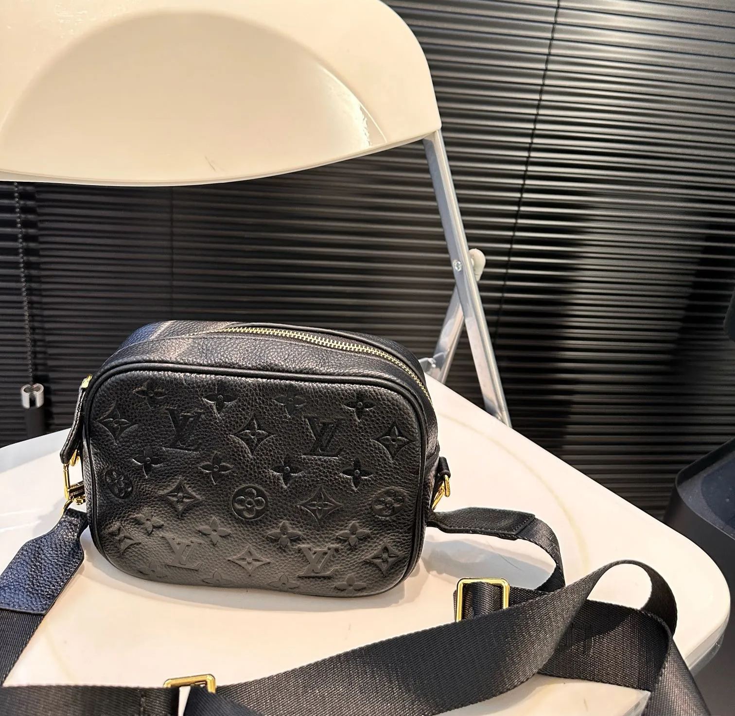 ◇Louis Vuitton◇ 新作カメラバッグは容量もサイズも大好評-BRAND OFF