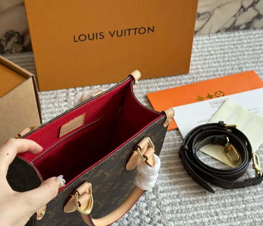 ☆Louis Vuitton☆ Sac Platの新しいミュージックバッグ-BRAND OFF