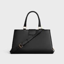 ✨【CELINE】上質なカーフスキン 毎日に使いやすいMEDIUMバッグ