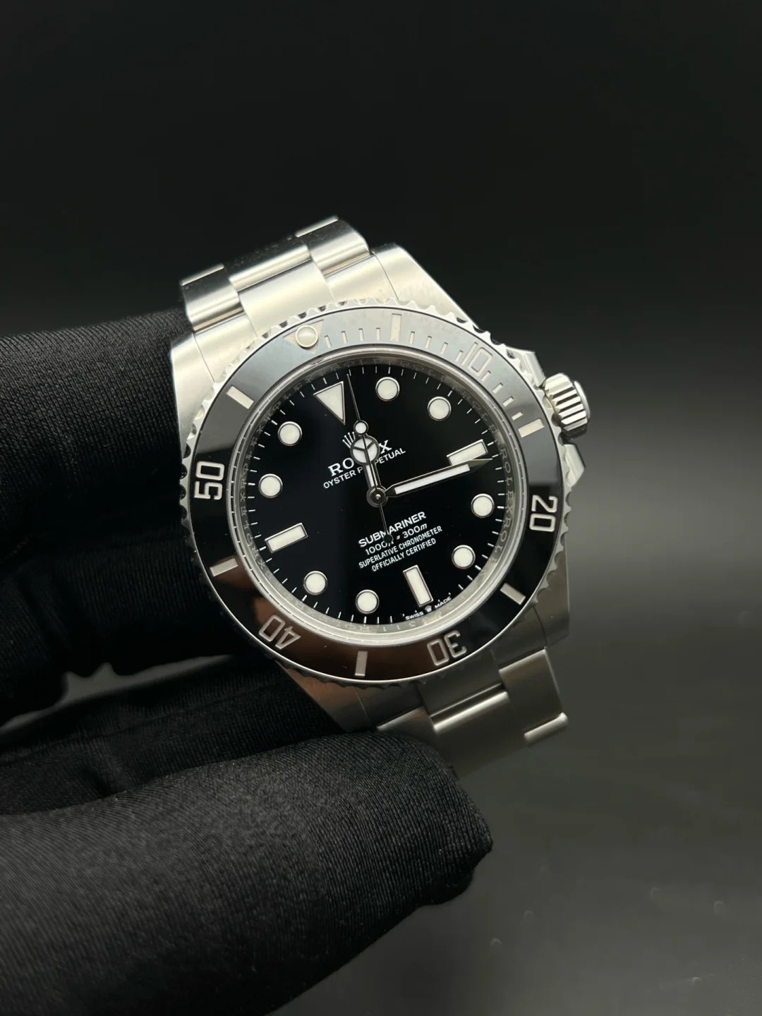 ROLEX Submariner 124060 Herrenarmbanduhr – 41 mm Automatik Luxus Taucheruhr aus Edelstahl | Zeitloses Design & Ikonischer Stil
