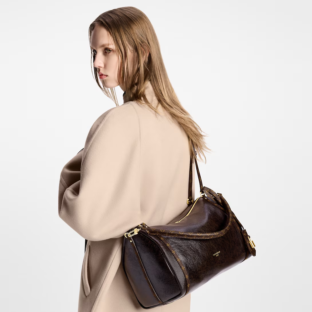 【Louis Vuitton】通勤から旅まで✨秋冬コーデの必須アイテム！大人気エクスプレスMM❤