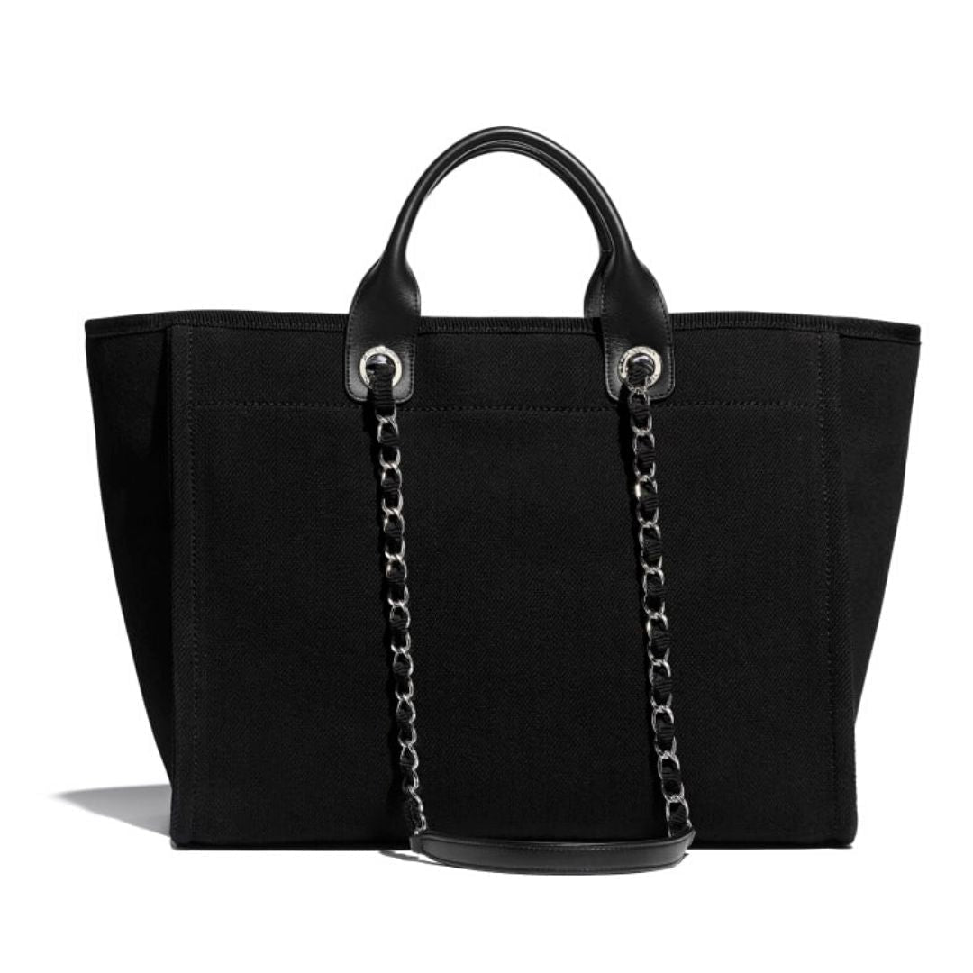 【Chanel】（シャネル）パールがとても上品♪大荷物さんの強い味方男女兼用