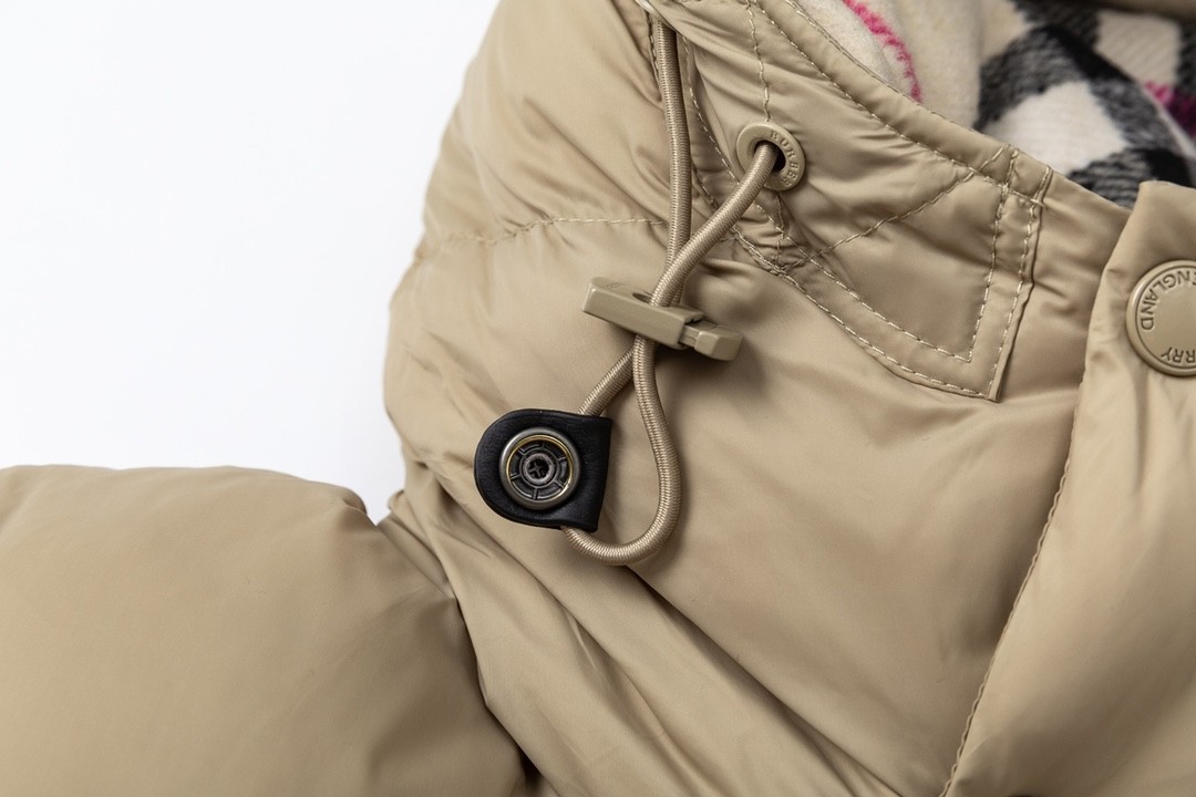 【数量限定⏳】本格防寒を、軽やかに🔥バーバリー着脱式ダウン、スタイルも保温も、自由に着脱再び入手の機会✨
