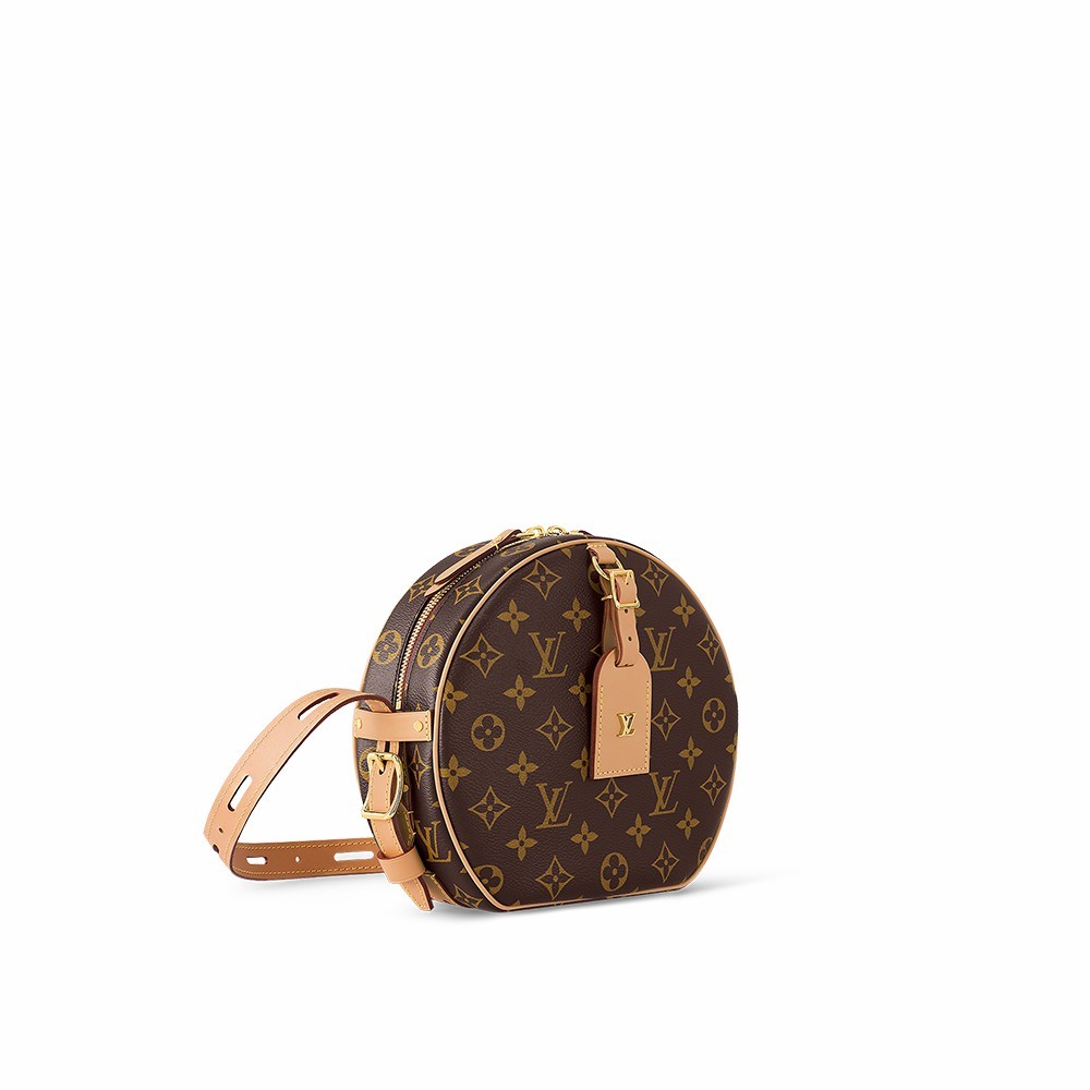 【Louis Vuitton】雑誌掲載！ヨンアさん愛用の大人気バッグが登場！ボワット シャポー スープル バッグ Ref：M45647