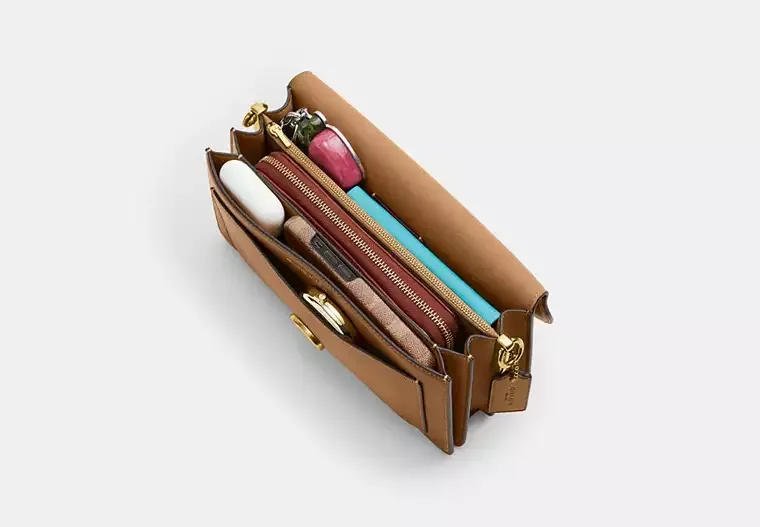 【COACH】タビー ショルダー バッグ 26｜上品で洗練された大人の新定番✨