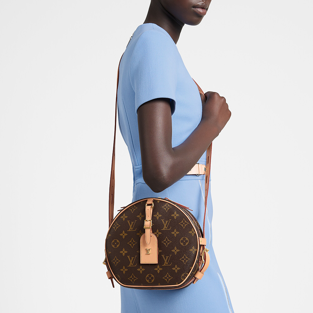 【Louis Vuitton】雑誌掲載！ヨンアさん愛用の大人気バッグが登場！ボワット シャポー スープル バッグ Ref：M45647