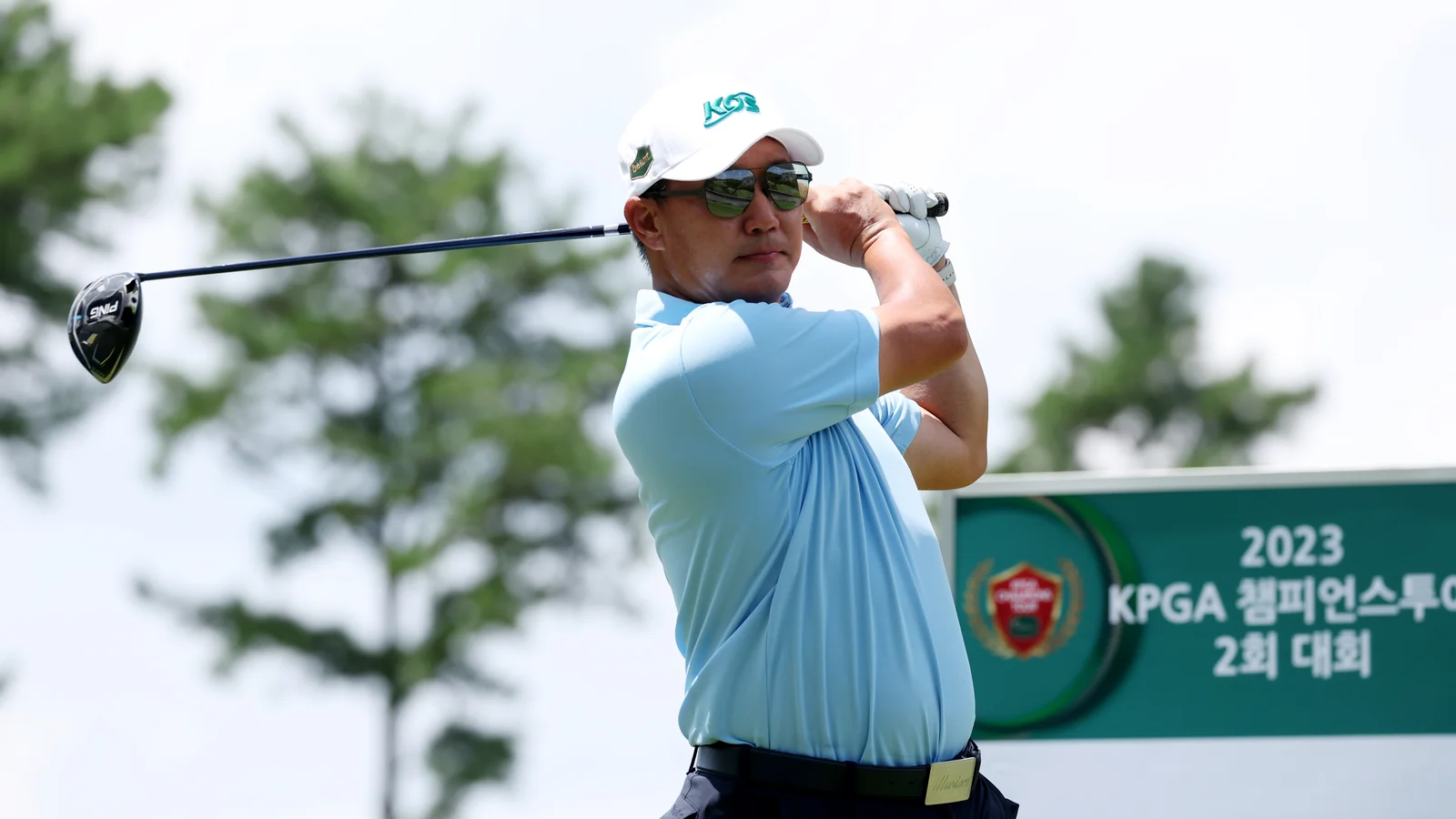 USWING golf-specific lens technology in use on the course