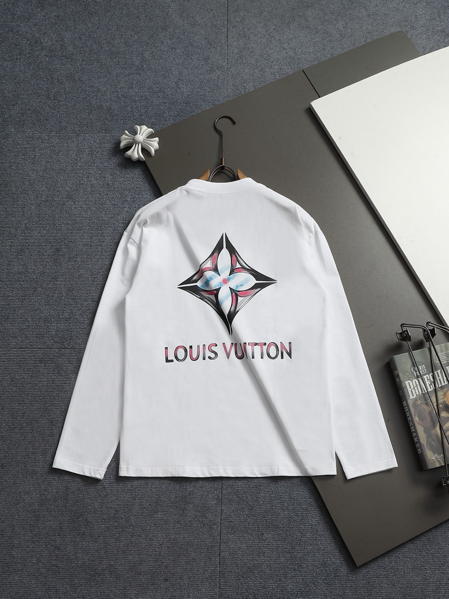 【LOUIS VUITTON】プリント長袖 T シャツ