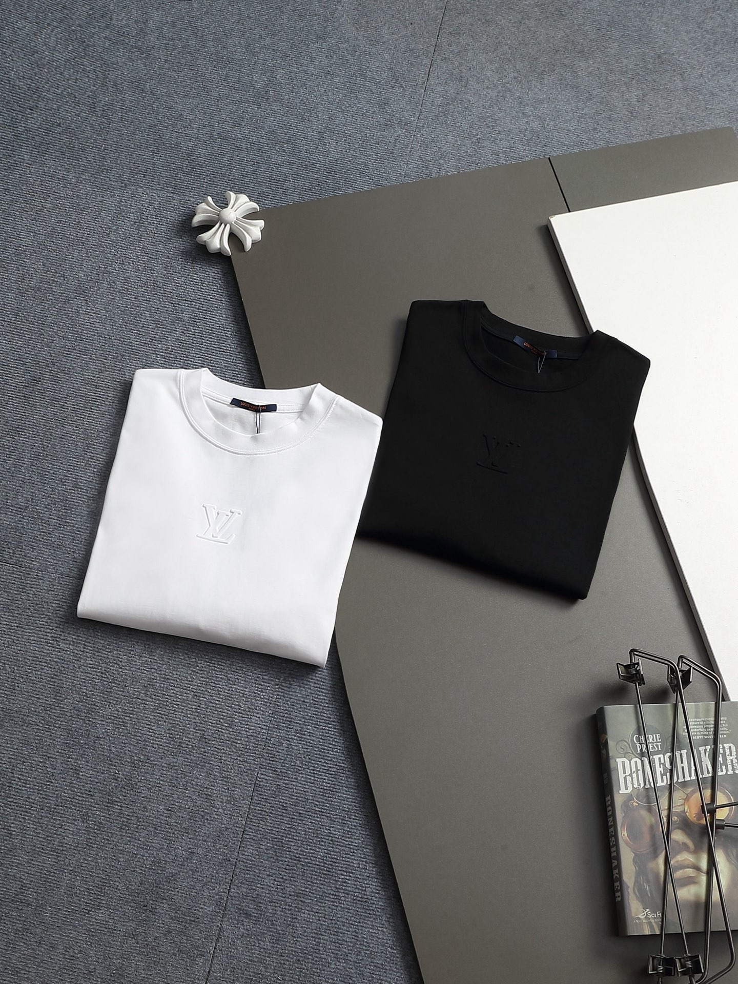 【LOUIS VUITTON】長袖 T シャツ