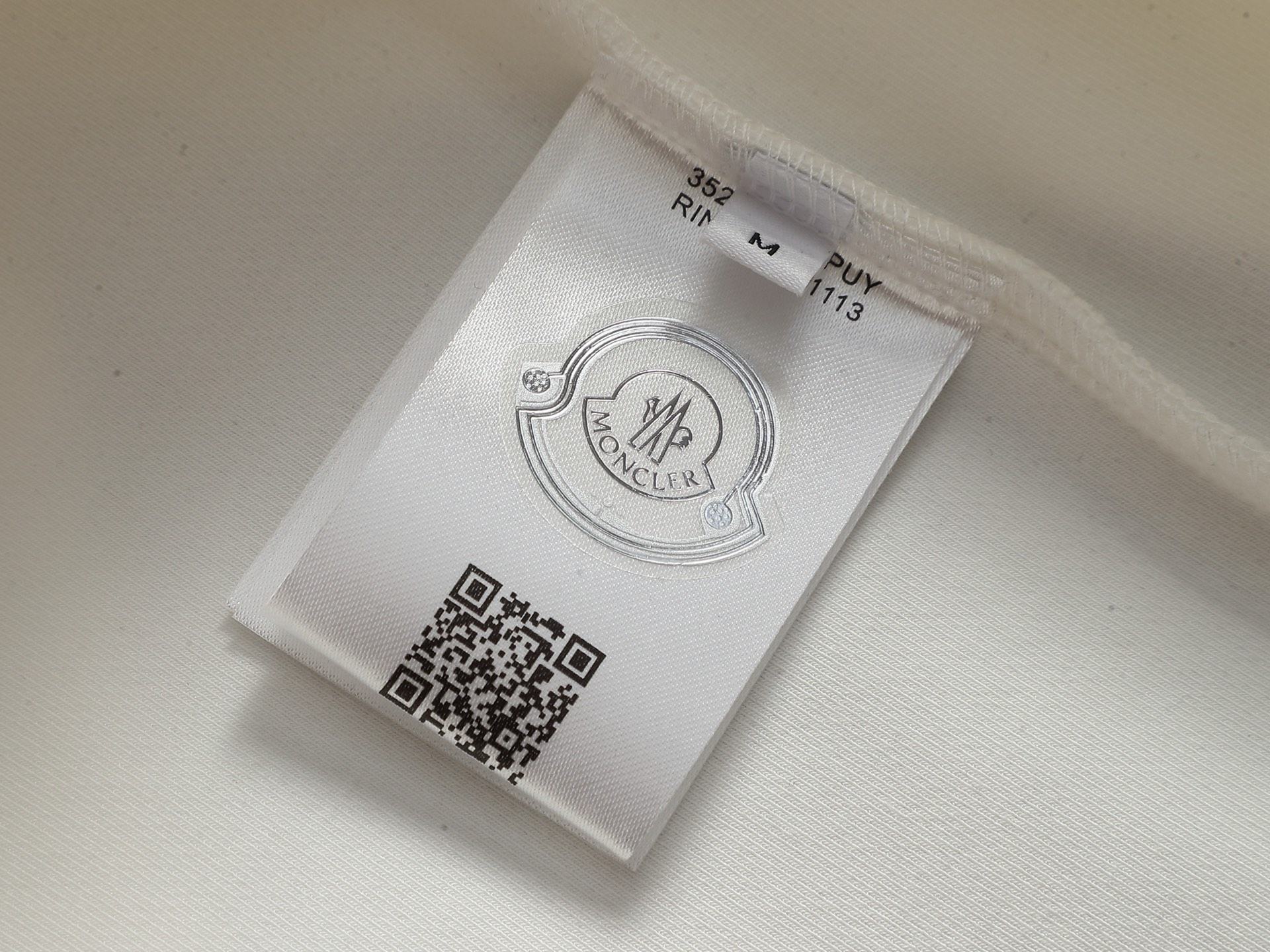 【MONCLER】刺繍長袖 T シャツ