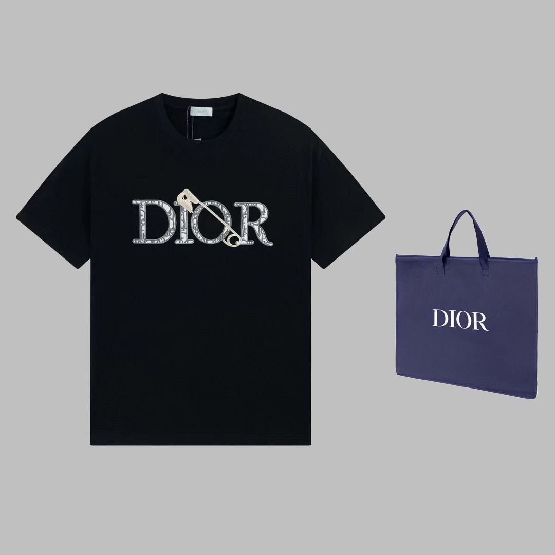【DIOR】（ディオール）Tシャツ ご好評に付き再入荷！
