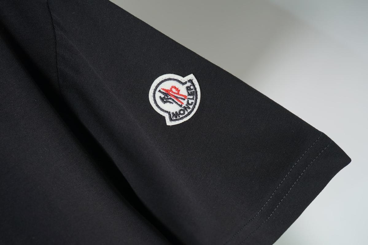 【Moncler 】（モンクレール）男女兼用、ご好評に付き再入荷！
