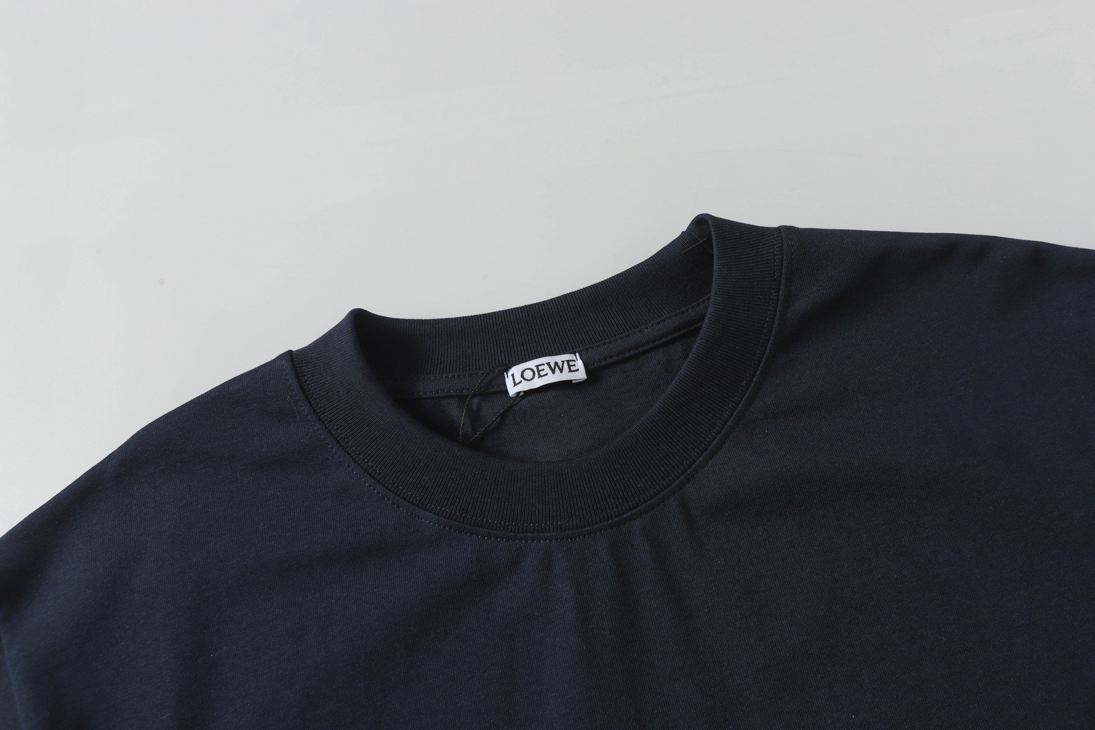 【LOEWE 公式旗艦店】（ロエベ）半袖Tシャツ、ご好評に付き再入荷！