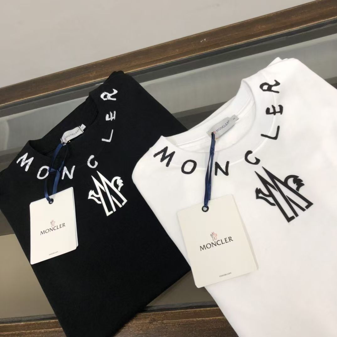 【Moncler旗艦店】（モンクレール）半袖Tシャツ、ご好評に付き再入荷！
