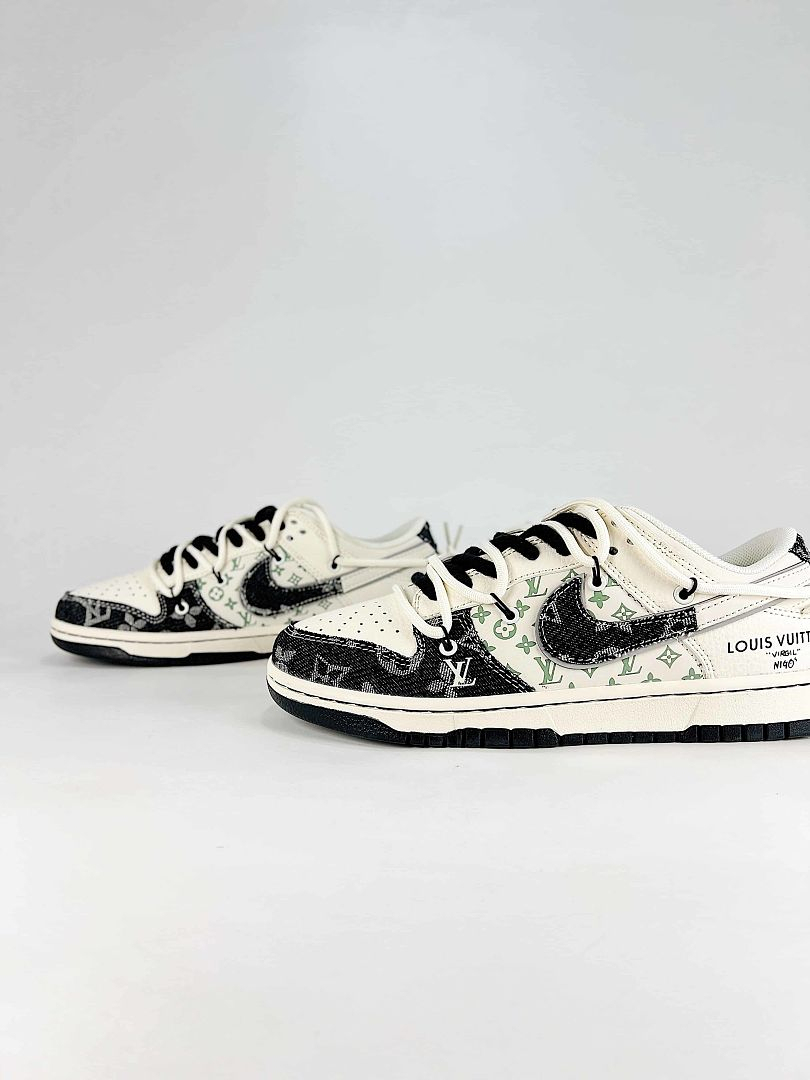 LOUIS VUITTON × NIKE DUNK SB LOW スニーカー