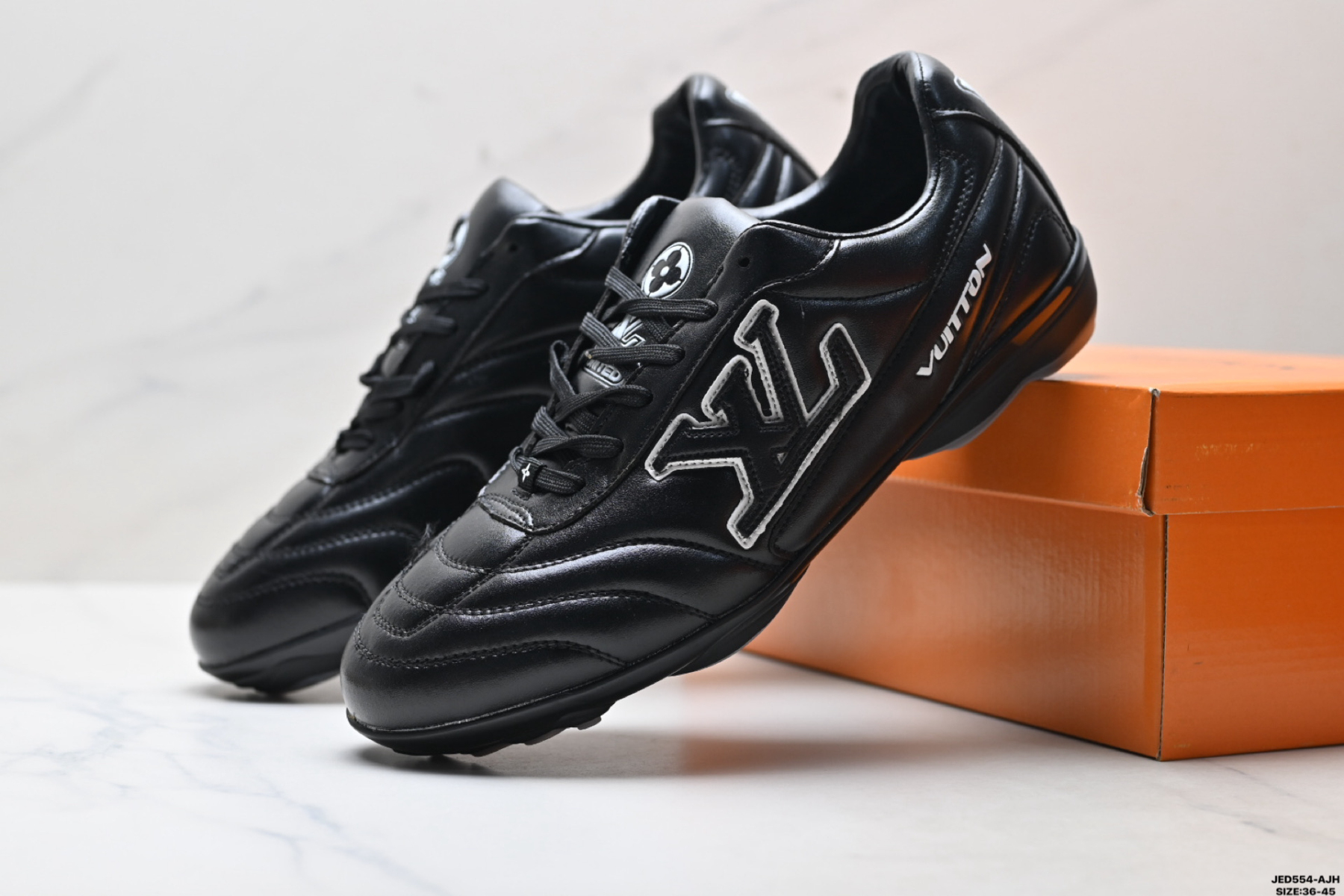 LOUIS VUITTON ルイ・ヴィトン  FOOTPRINT SOCCER スニーカー カーフレザー 