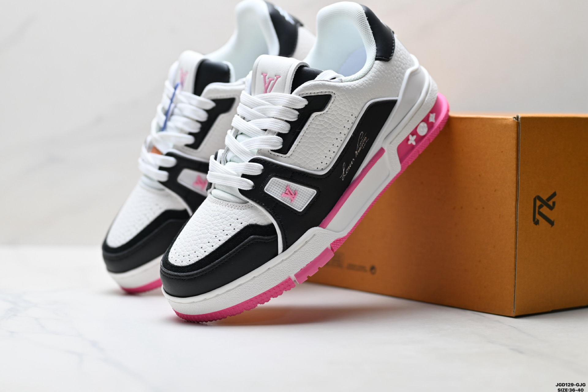 Louis Vuitton Trainer Sneaker ローカットスニーカー