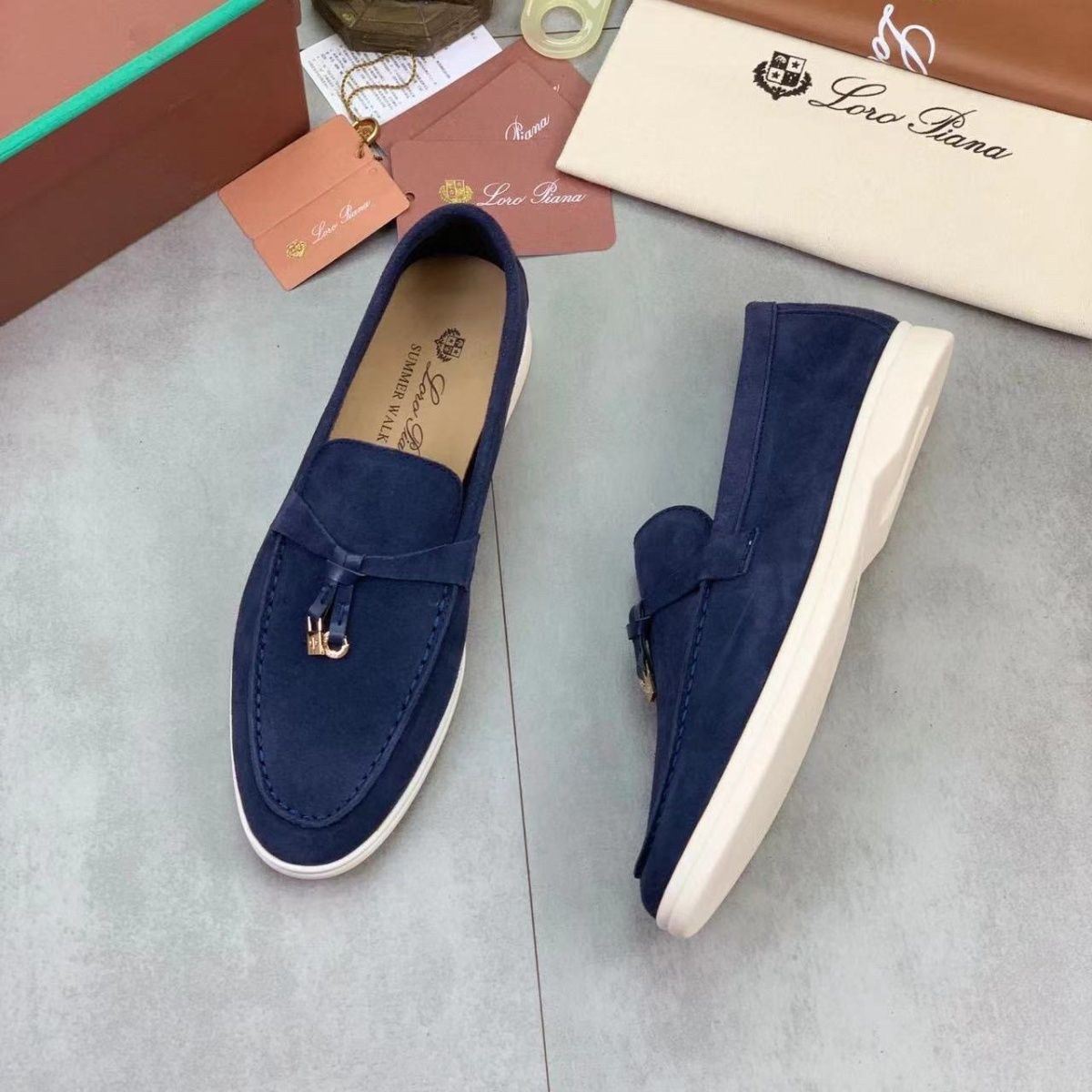 LORO PIANA♦ ウォーク スウェード ローファー