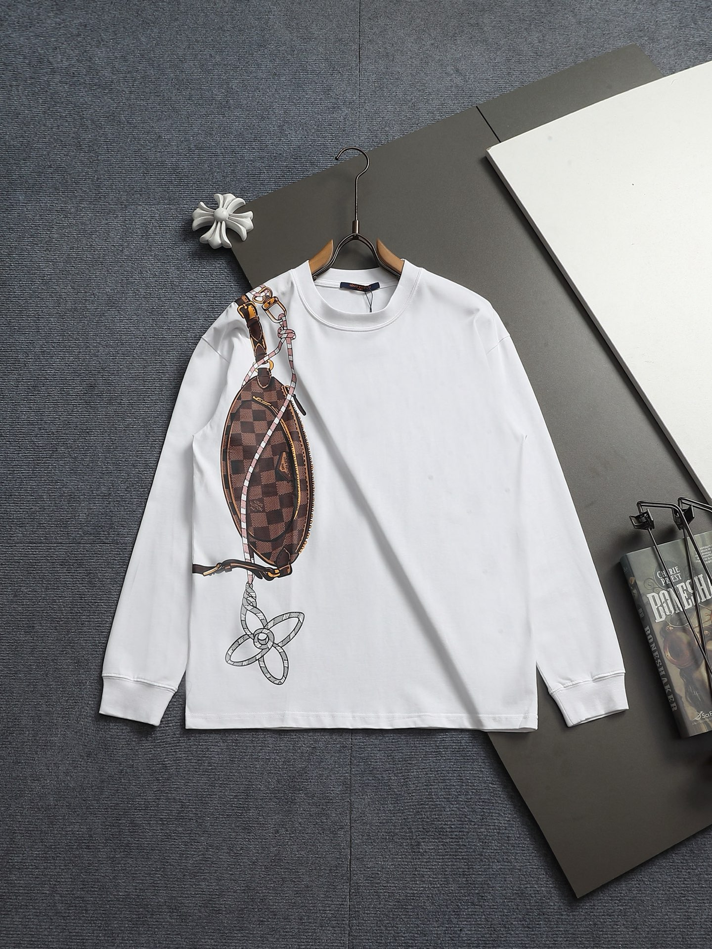 【LOUIS VUITTON】プリント長袖 T シャツ