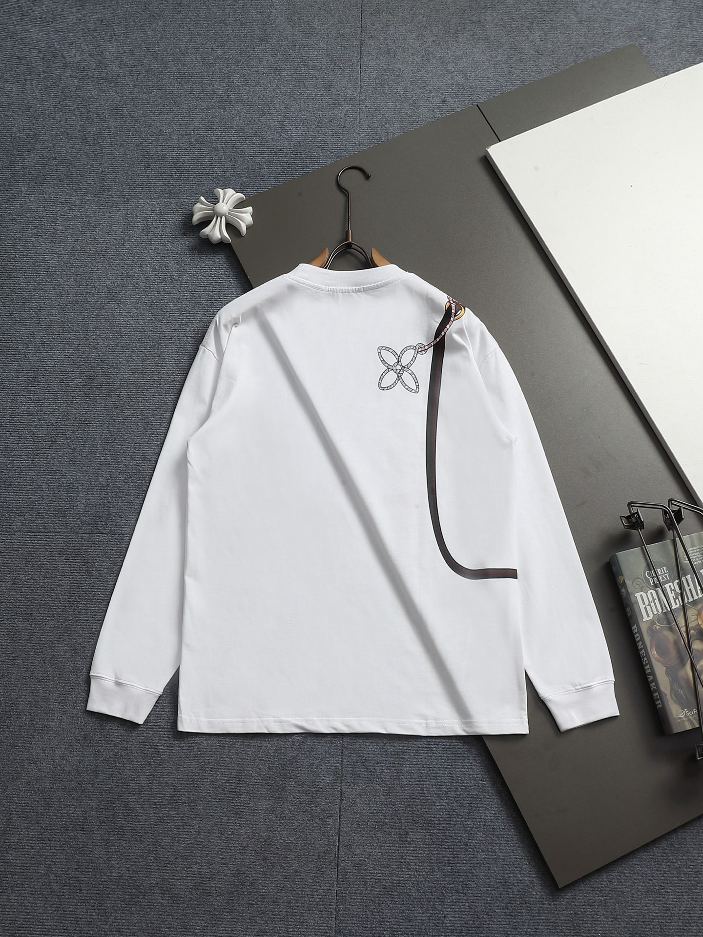 【LOUIS VUITTON】プリント長袖 T シャツ