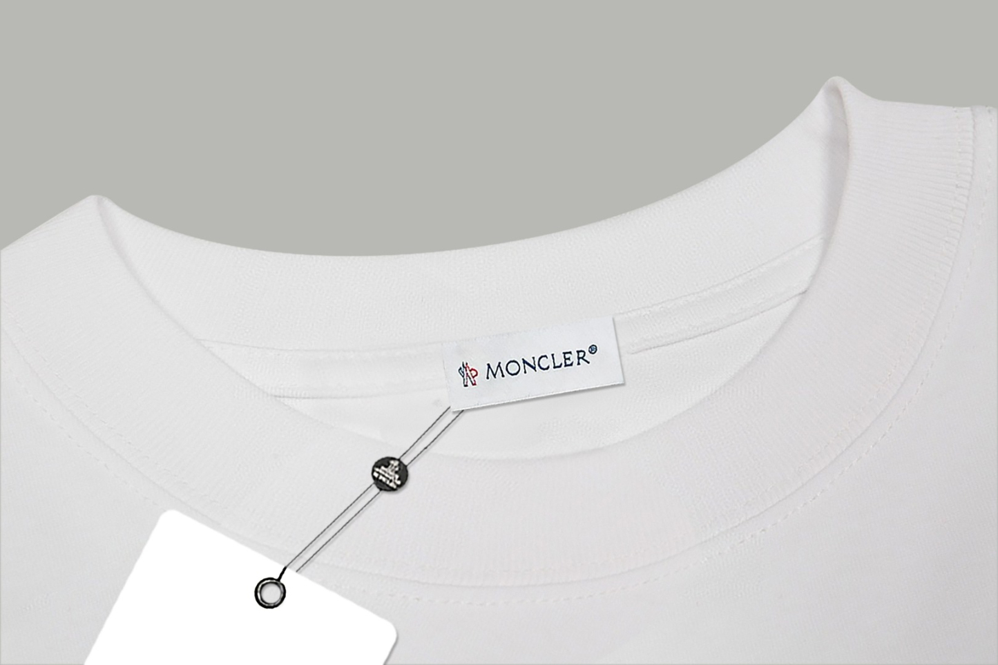 【MONCLER】プリント長袖 T シャツ